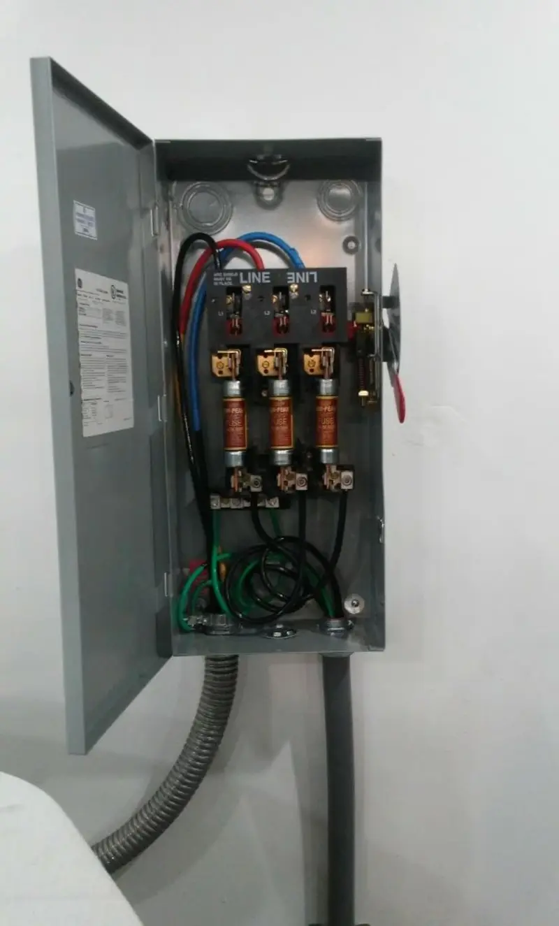 Three-phase disconnect switch installed for Smoke Detector Installation in Sparta